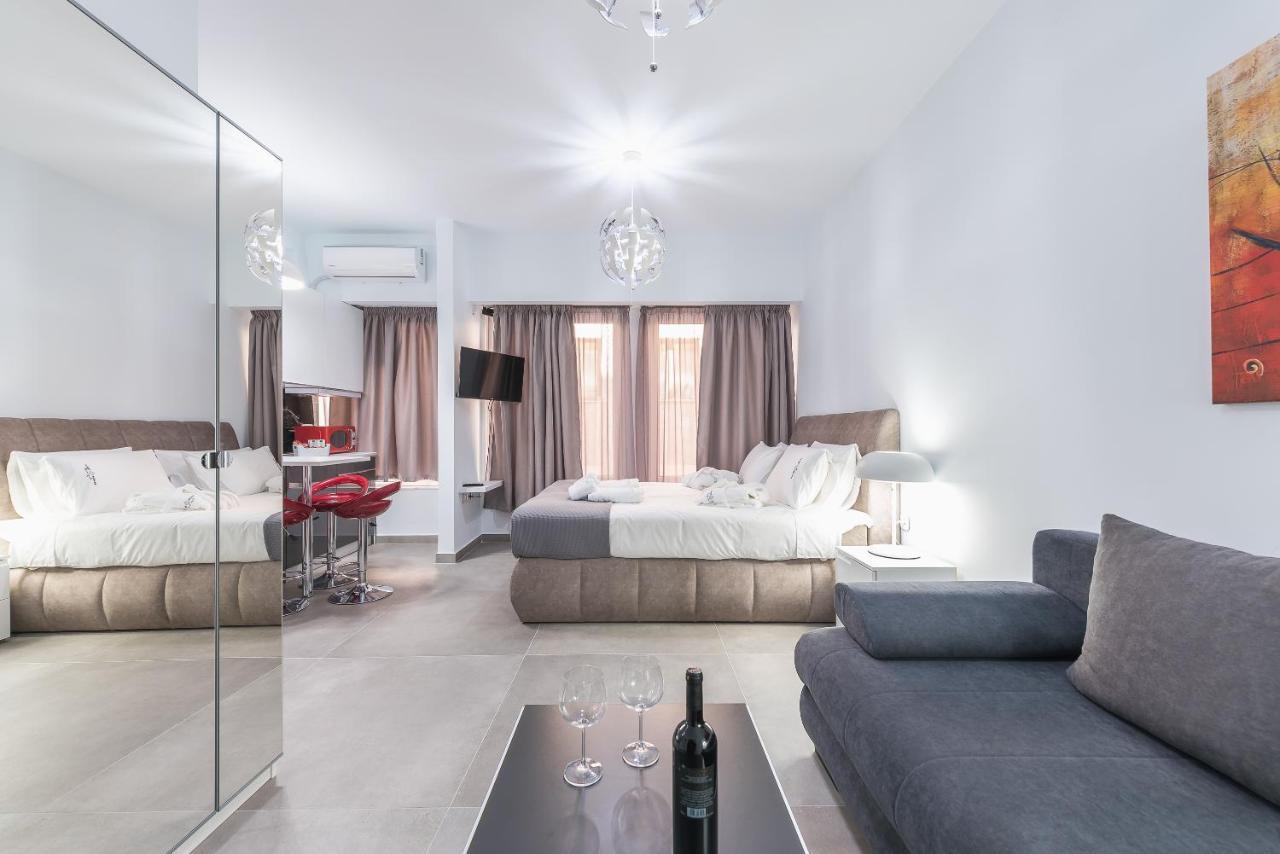 Iguana Gold Luxury Suites 1Min From Ermou Str アテネ エクステリア 写真