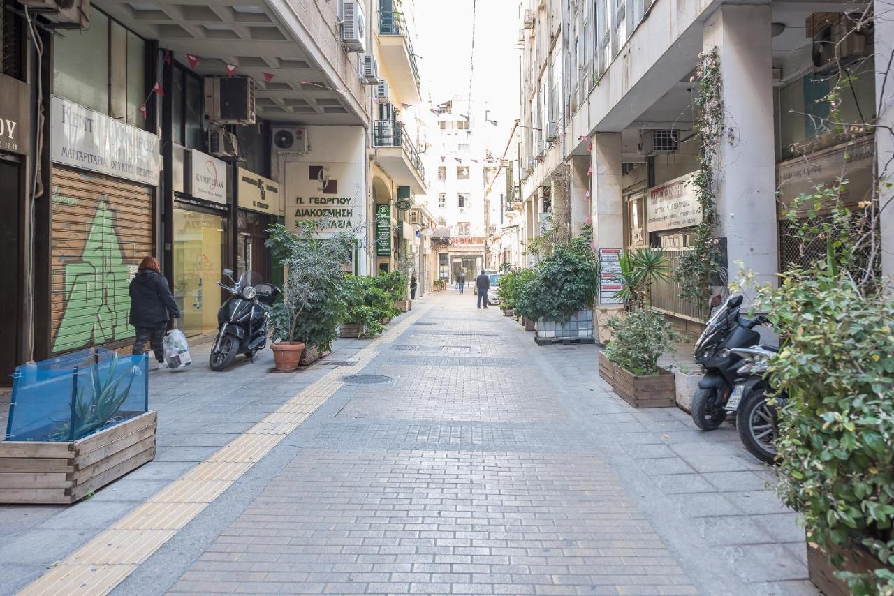 Iguana Gold Luxury Suites 1Min From Ermou Str アテネ エクステリア 写真